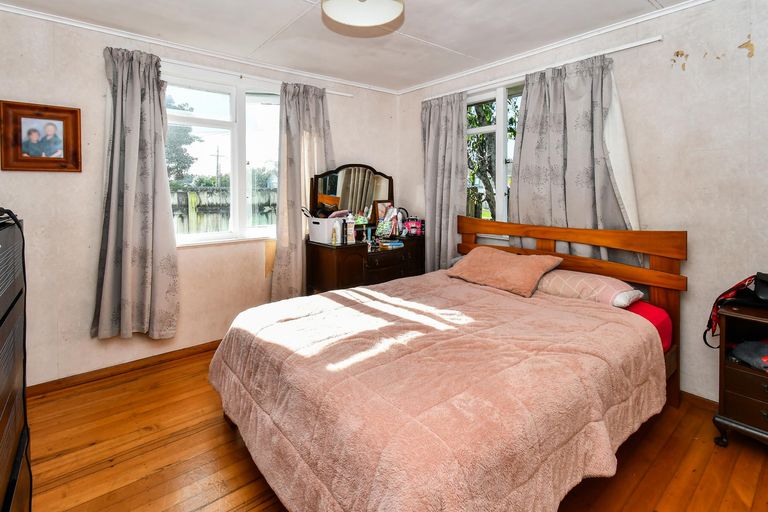 Photo of property in 41 Arimu Road, Papakura, 2110