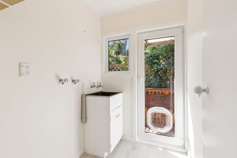 Photo of property in 15b Dargle Way, Island Bay, Wellington, 6023