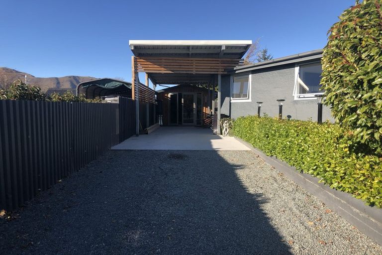 Photo of property in 200 Waitaki Drive West, Otematata, 9412