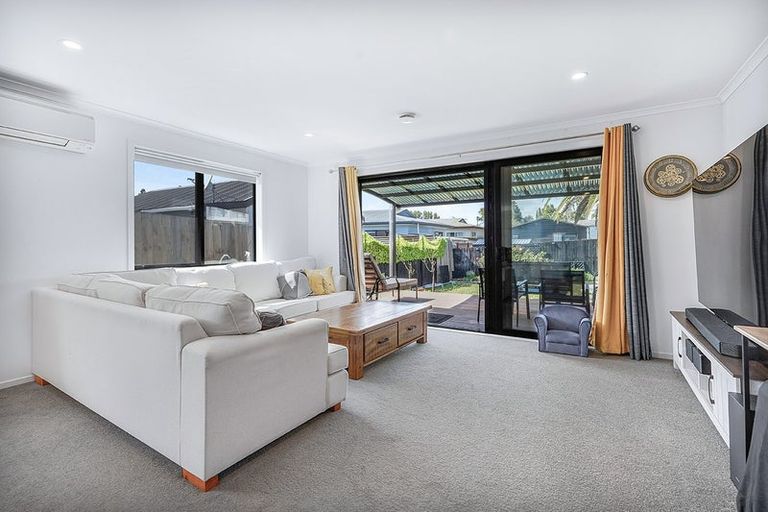 Photo of property in 11a Magnolia Crescent, Nawton, Hamilton, 3200