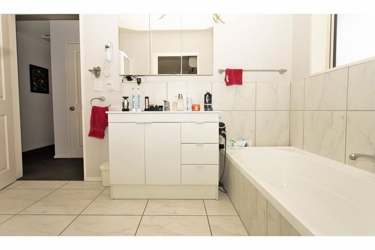 Photo of property in 67 Mauger Drive, Heathcote Valley, Christchurch, 8022