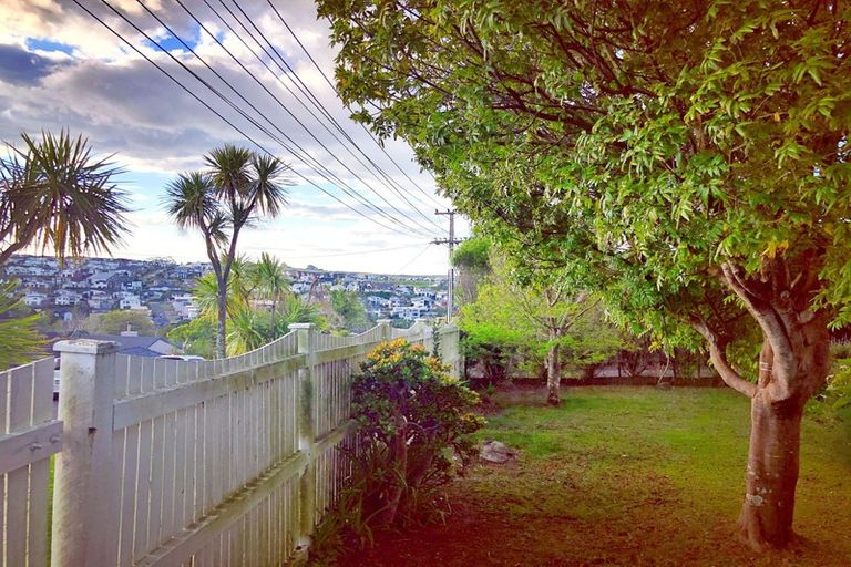 Photo of property in 15a Watea Road, Torbay, Auckland, 0630