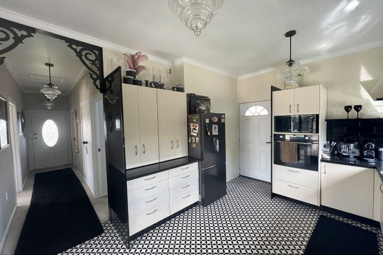 Photo of property in 14 Victory Road, Fairy Springs, Rotorua, 3015