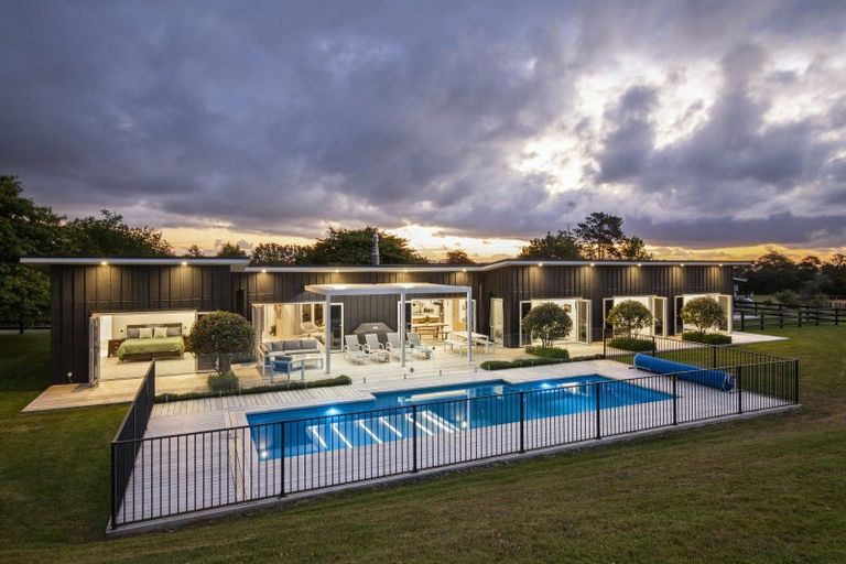 Photo of property in 114 Bombay Road, Bombay, 2675