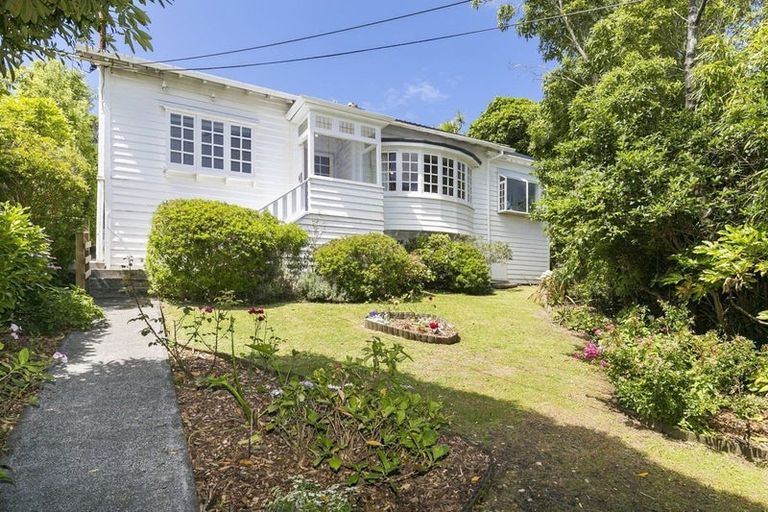 Photo of property in 97 Karori Road, Karori, Wellington, 6012