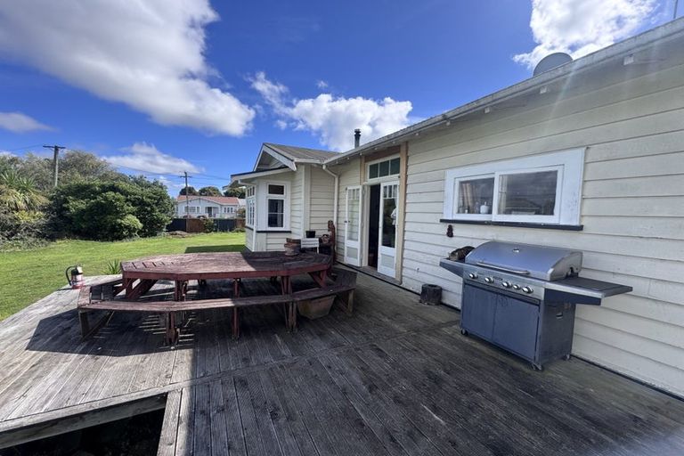 Photo of property in 13 Lyon Street, Marton, 4710