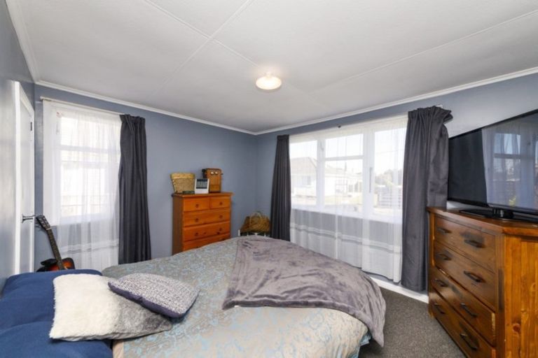 Photo of property in 19 Ward Street, Bulls, 4818