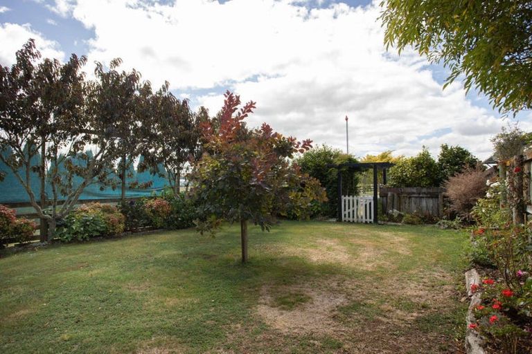 Photo of property in 28 Cowper Side Road, Dannevirke, 4976