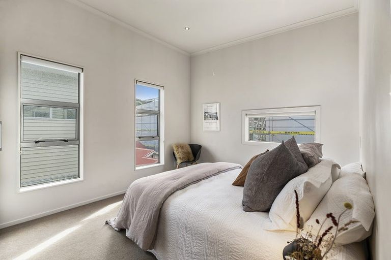 Photo of property in 1/123 The Parade, Island Bay, Wellington, 6023