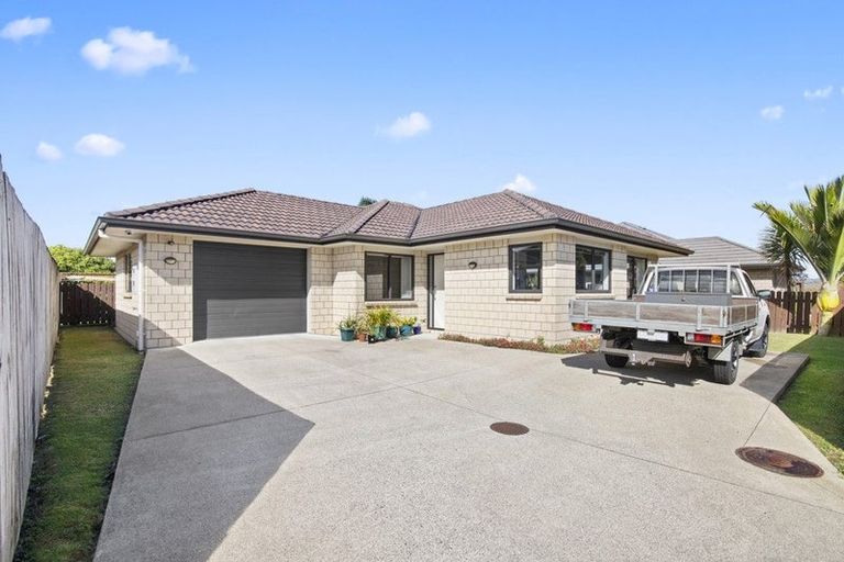 Photo of property in 102a Racecourse Road, Waiuku, 2123