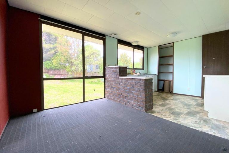 Photo of property in 141 Moire Road, West Harbour, Auckland, 0618