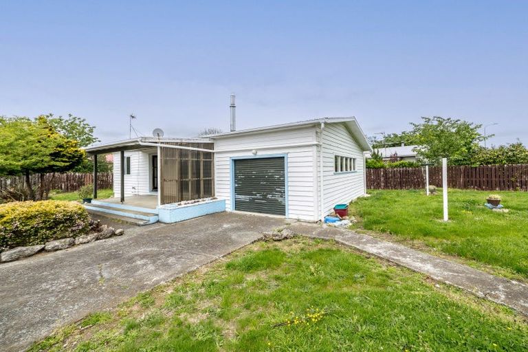 Photo of property in 1 Baillie Crescent, Carterton, 5713