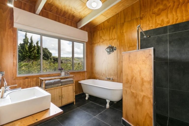 Photo of property in 61 Airini Road, Waimarama, Havelock North, 4294