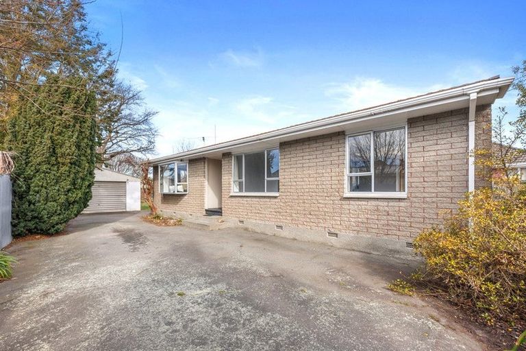 Photo of property in 5 Mappleton Avenue, Burnside, Christchurch, 8053