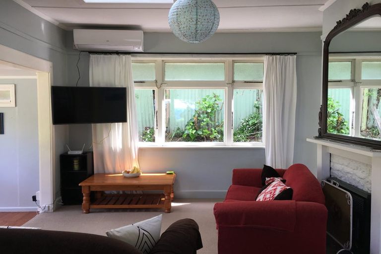 Photo of property in 28 Coote Road, Bluff Hill, Napier, 4110