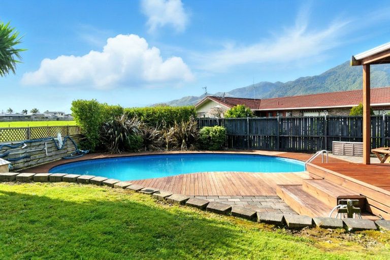 Photo of property in 16 Grace Avenue, Te Aroha, 3320