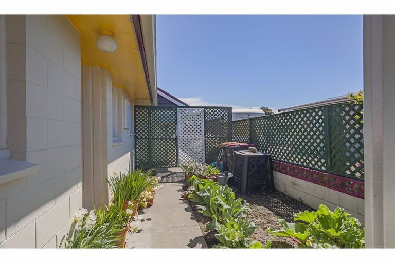 Photo of property in 2/75 Ranui Avenue, Waimataitai, Timaru, 7910