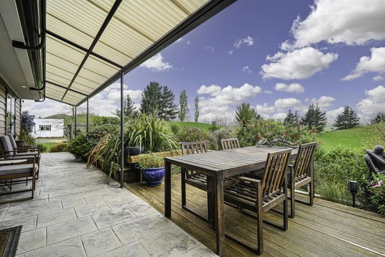 Photo of property in 1215 Taihape Road, Sherenden, Hastings, 4179