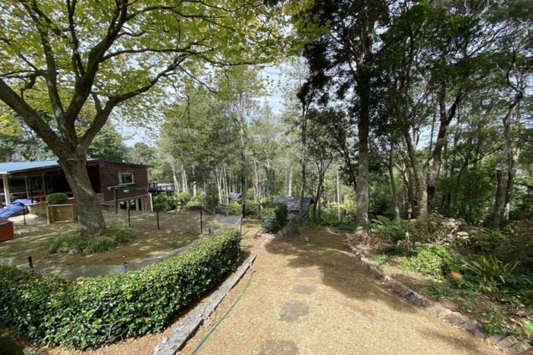 Photo of property in 69 Pupuke Road, Birkenhead, Auckland, 0627