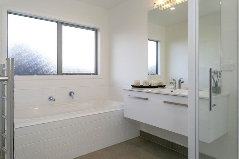 Photo of property in 34 Marabou Crescent, Nukuhau, Taupo, 3330