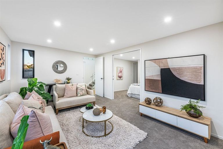 Photo of property in 1 Shibata Rise, Ranui, Auckland, 0612