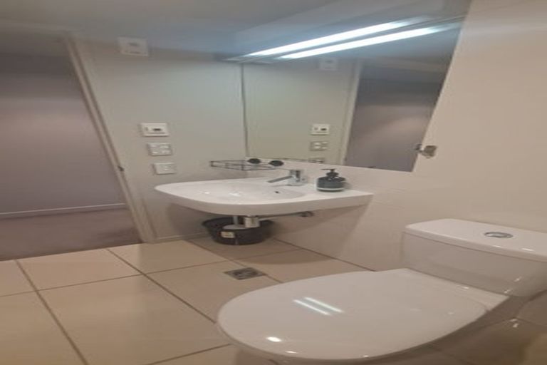 Photo of property in Monument Apartments, 9h/245 Wakefield Street, Te Aro, Wellington, 6011