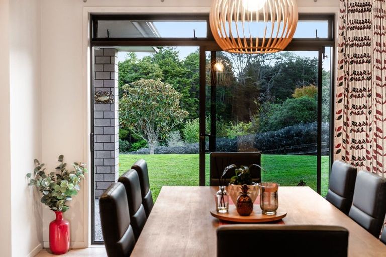 Photo of property in 69a Oraha Road, Kumeu, 0892