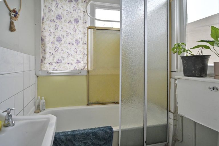 Photo of property in 305 Avenue Road West, Hastings, 4122