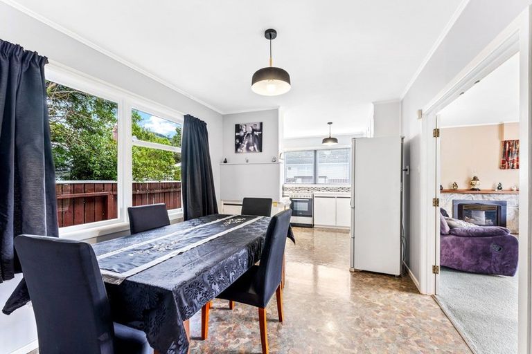 Photo of property in 1 Ruapae Grove, Trentham, Upper Hutt, 5018