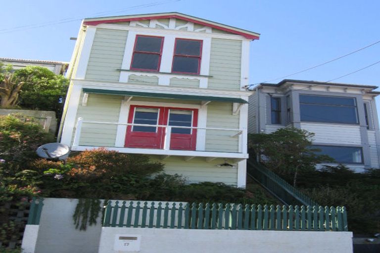 Photo of property in 17 Shannon Street, Mount Victoria, Wellington, 6011