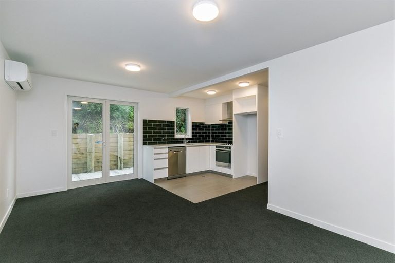 Photo of property in 7/74 Derwent Street, Island Bay, Wellington, 6023