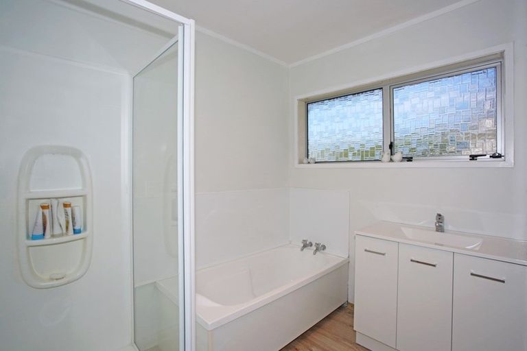 Photo of property in 14 Boundary Road, Opaheke, Papakura, 2113