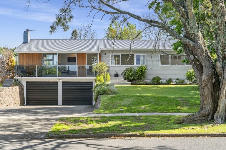 Photo of property in 13 Fairview Place, Te Puke, 3119