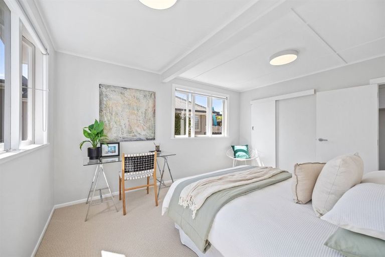 Photo of property in 3 Elizabeth Street, Orewa, 0931