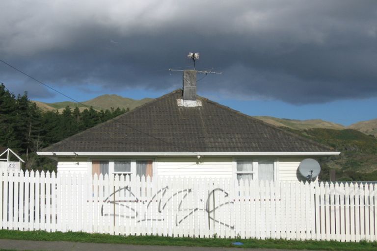 Photo of property in 28 Driver Crescent, Cannons Creek, Porirua, 5024