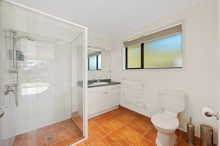 Photo of property in 58 Arrowsmith Road, Waitakere, Henderson, 0782