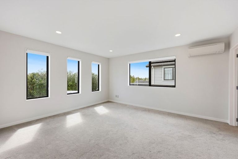 Photo of property in 9 Mccaw Avenue, Whenuapai, Auckland, 0618