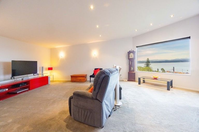 Photo of property in 4b Seapoint Road, Bluff Hill, Napier, 4110