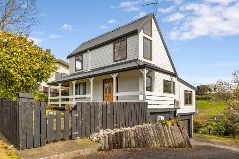 Photo of property in 71 Heta Road, Highlands Park, New Plymouth, 4312