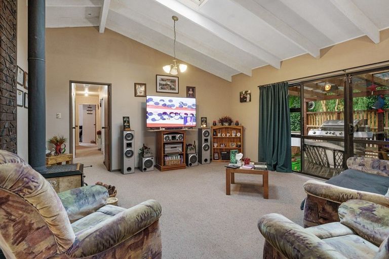 Photo of property in 17 Oriwa Crescent, Otaki, 5512