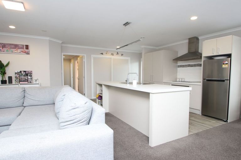 Photo of property in 238 Wainoni Road, Avondale, Christchurch, 8061