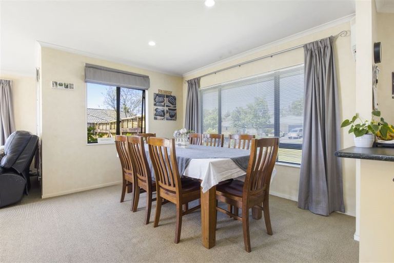 Photo of property in 18 Twickenham Place, Nawton, Hamilton, 3200