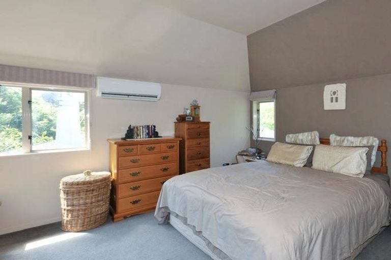 Photo of property in 49 Waikowhai Street, Ngaio, Wellington, 6035