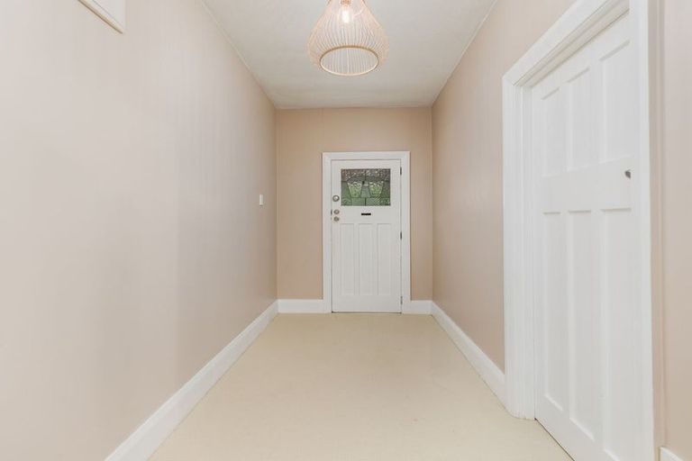 Photo of property in 8 Herbert Street, Waimate, 7924