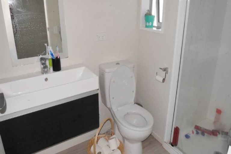 Photo of property in 11b Lyndon Street, Riccarton, Christchurch, 8011