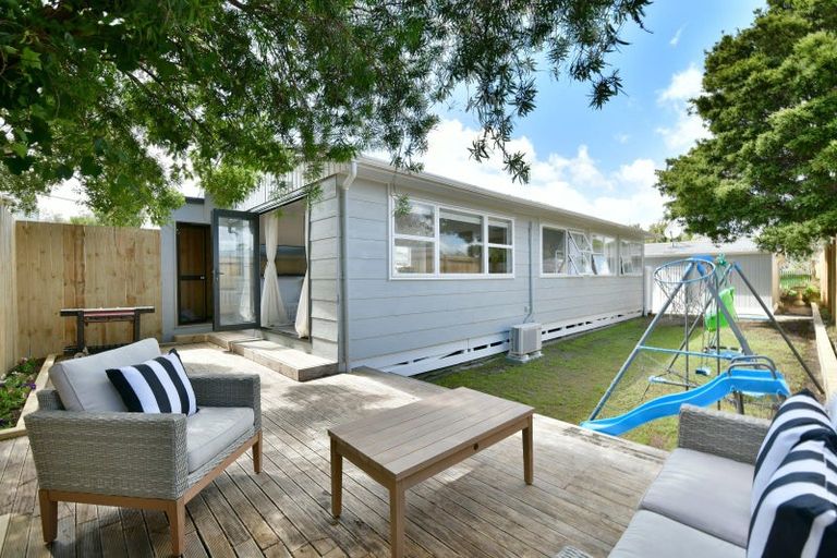 Photo of property in 45 Riverside Road, Orewa, 0931