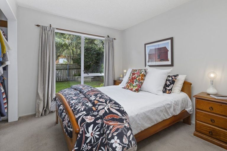 Photo of property in 52 Hazlewood Avenue, Karori, Wellington, 6012