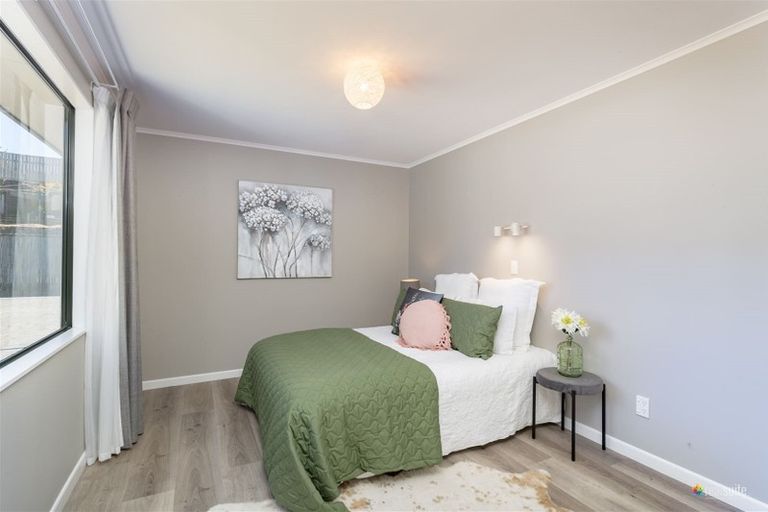 Photo of property in 12a Pekanga Road, Normandale, Lower Hutt, 5010