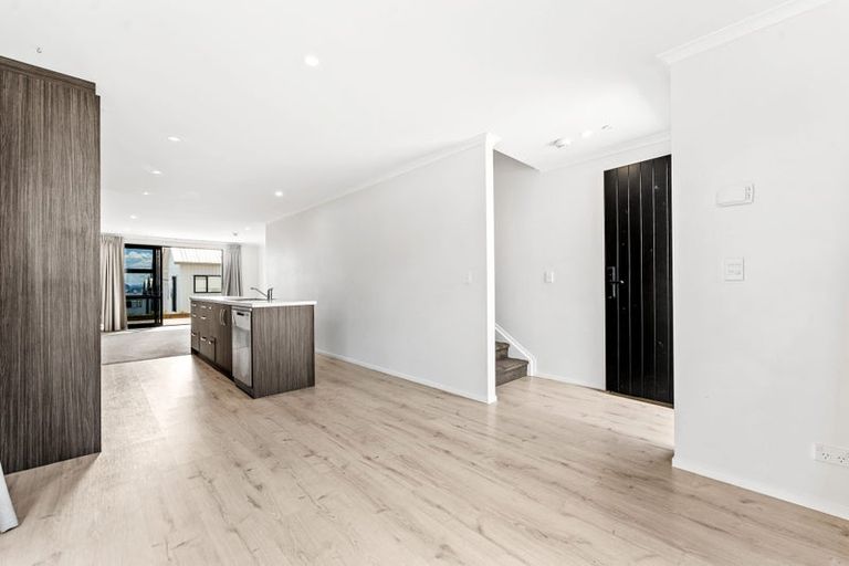 Photo of property in 9 Seafarer Crescent, Stanmore Bay, Whangaparaoa, 0932