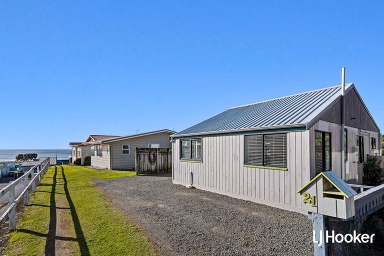 Photo of property in 21 Pacific Road, Waihi Beach, 3611